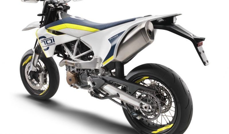 701 SuperMoto lleno